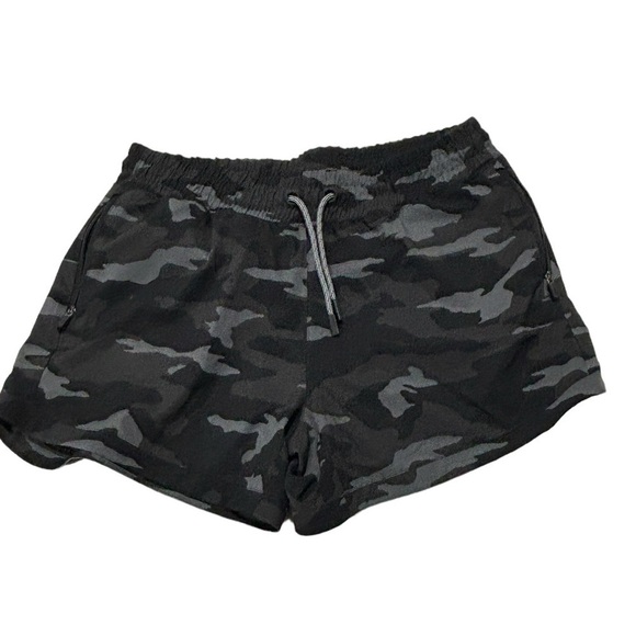 ATHLETA GIRL PLAY MORE 3" SHORTS black and gray camo size XXL 16 - Picture 4 of 13